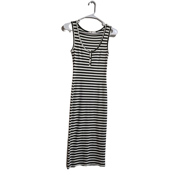 Heart Hips Striped Knit Dress - Picture 5 of 7